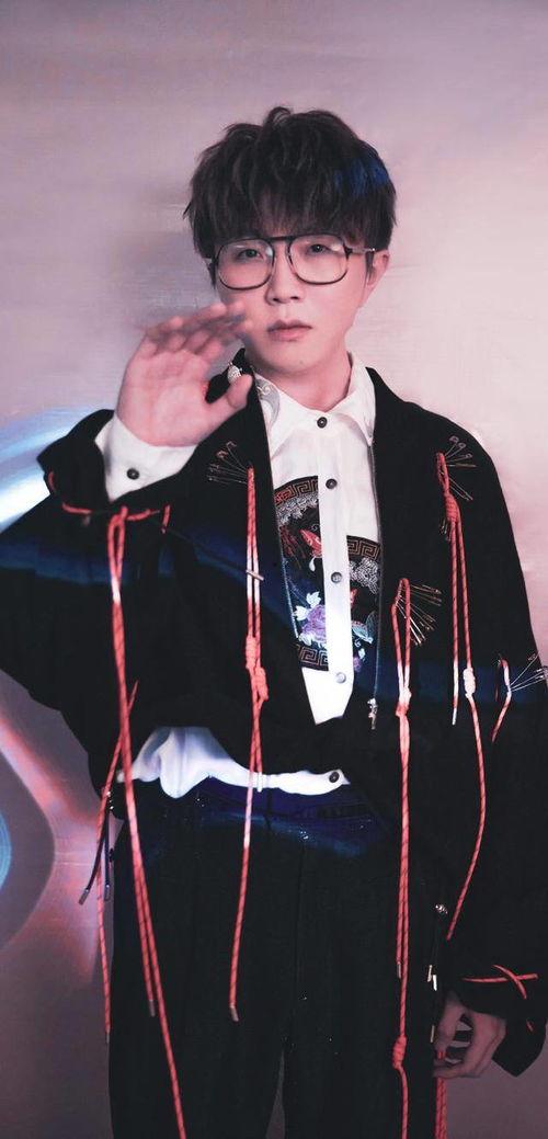 郭麒麟恋情最新爆料图片,甜蜜瞬间被捕捉，网友热议新恋情细节